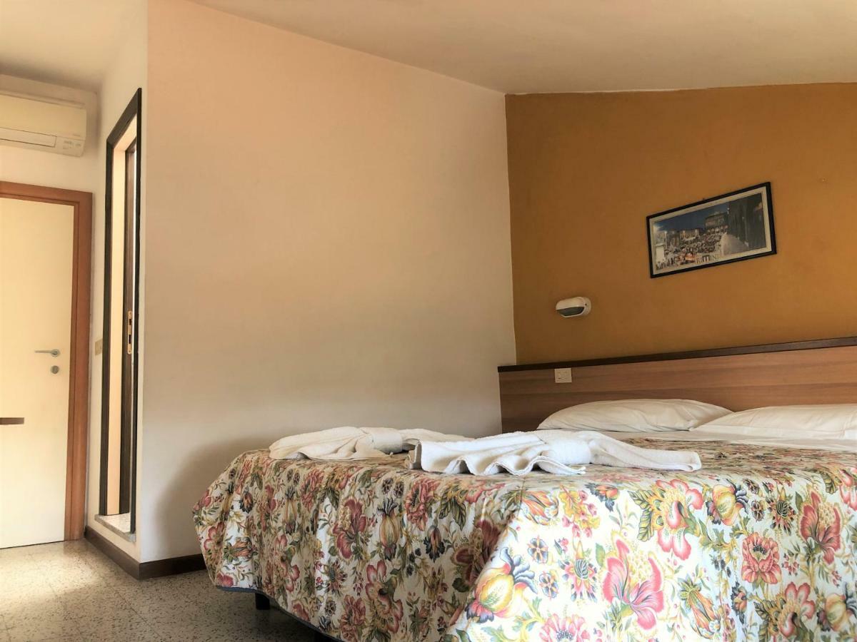 Hotel Edy 리미니 외부 사진
