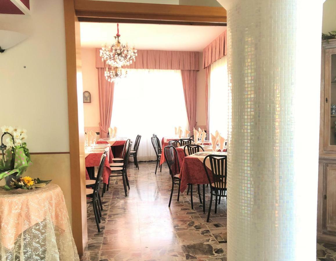 Hotel Edy 리미니 외부 사진