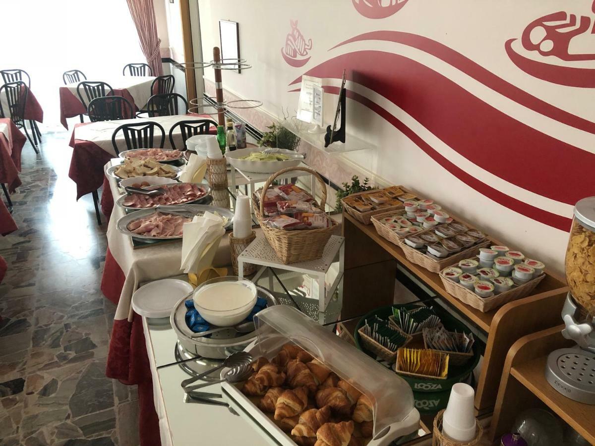 Hotel Edy 리미니 외부 사진